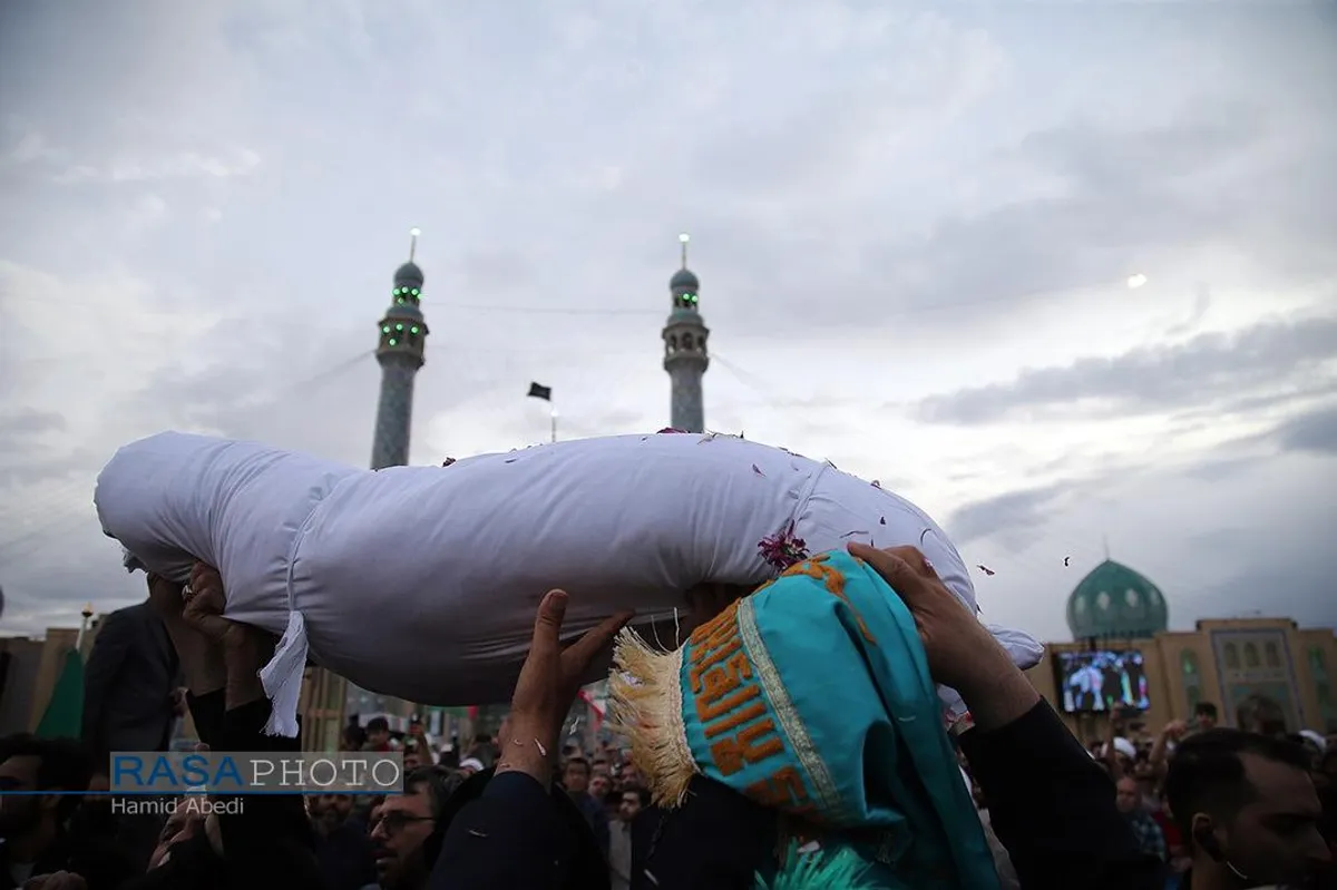 تشییع و تدفین دو شهید گمنام دفاع مقدس در مسجد مقدس جمکران