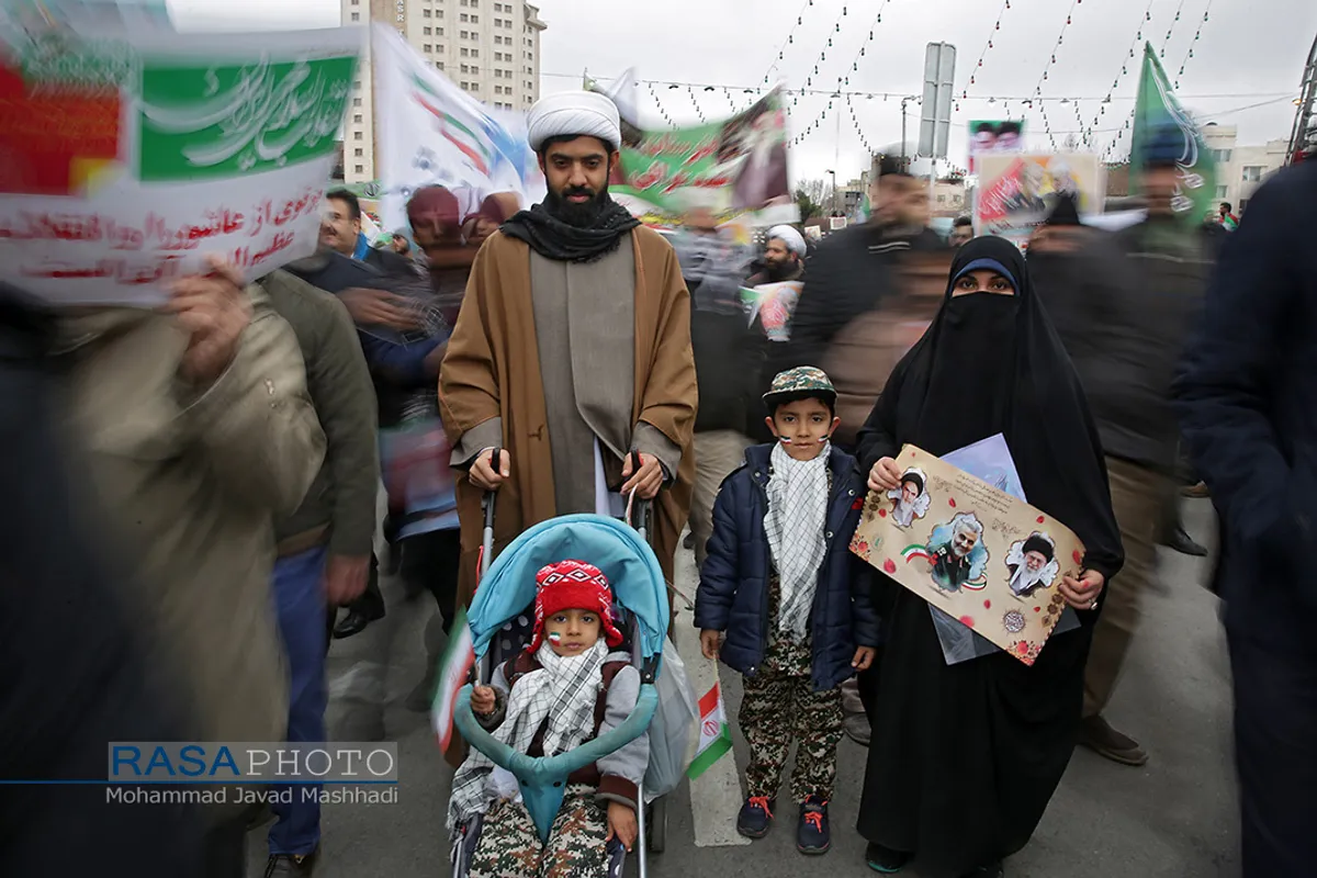 حضور سردار شهید حاج قاسم سلیمانی در راهپیمایی ۲۲ بهمن ۱۳۹۸