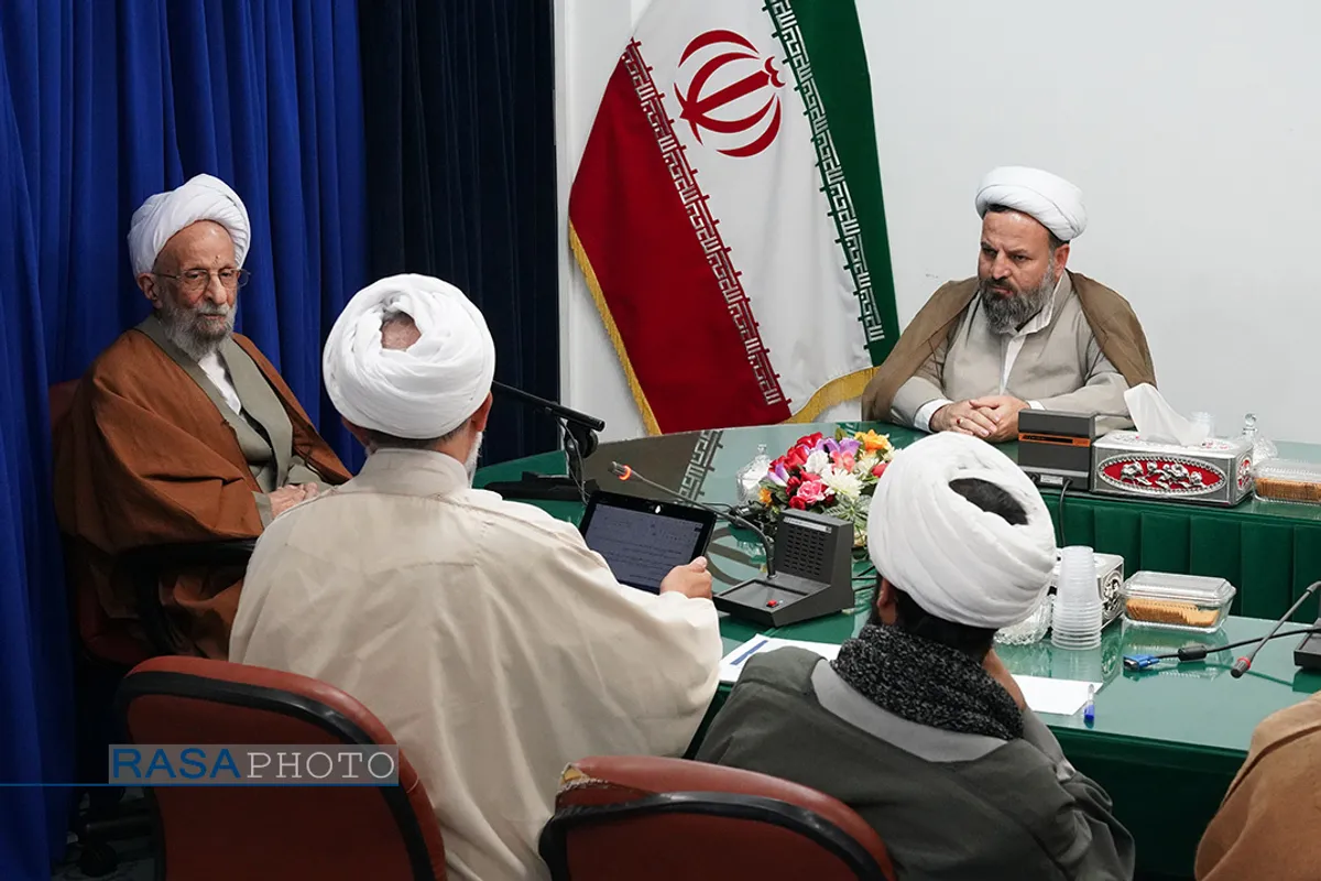 دیدار مسئولان نهاد&zwnj;های حوزوی با آیت الله مصباح یزدی