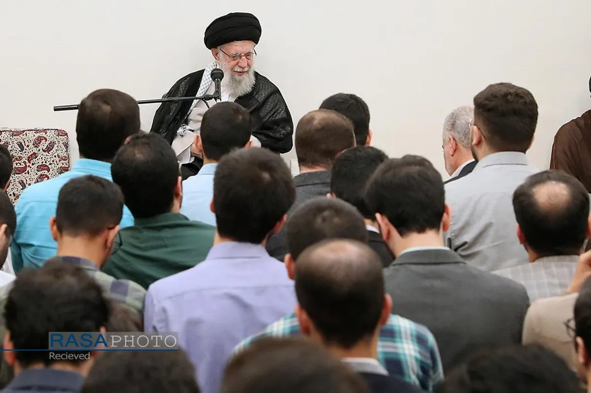 دیدار جمعی از مدال&zwnj;آوران المپیادهای علمی با رهبر معظم انقلاب