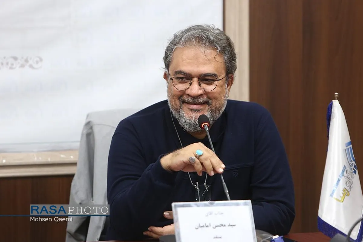 آئین رونمایی از کتاب خاک&zwnj;نشین در خبرگزاری رسا