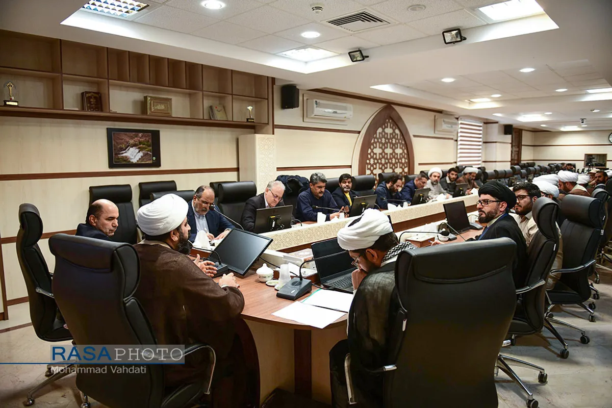 اولین نشست تخصصی، مدیران کل سازمان سینمایی کشور و مدیران و کارشناسان هنر و سینمای حوزه علمیه