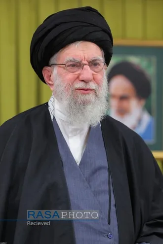 پیام رهبر معظم انقلاب بمناسبت حماسه آفرینی ملت ایران در راهپیمایی ۲۲ بهمن