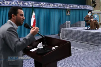 دیدار جمعی از مداحان اهل&zwnj;بیت (علیهم&zwnj;السلام) با مقام معظم رهبری