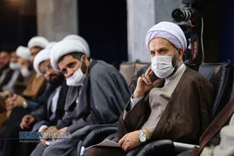 نشست صمیمی نخبگان و استعداد&zwnj;های برترحوزوی با آیت الله اعرافی