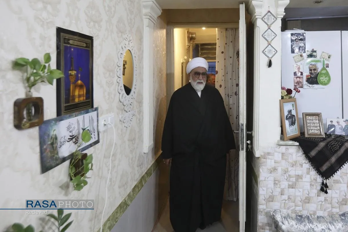 دیدار تولیت آستان قدس رضوی با خانواده شهدای ناوچه دنا