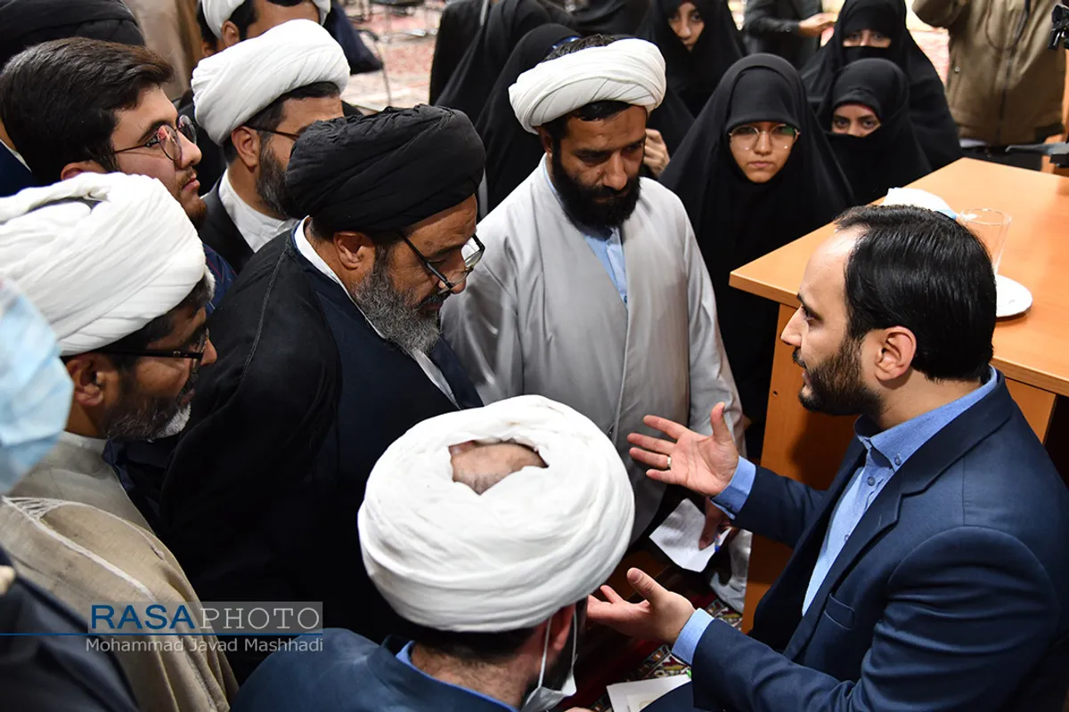 نشست پرسش و پاسخ سخنگوی دولت با اساتید و طلاب حوزه علمیه خراسان&lrm;&lrm;
