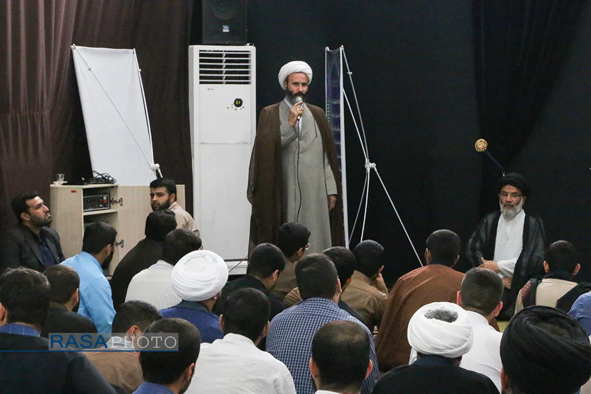 دیدار نماینده ولی فقیه در استان خوزستان با جمعی از طلاب اهواز