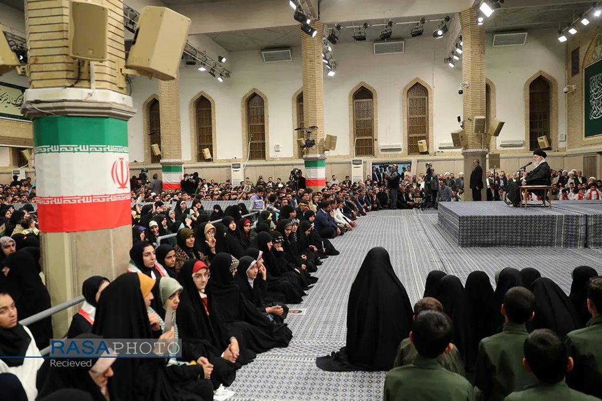 دیدار دانش&zwnj;آموزان و دانشجویان با رهبر انقلاب به&zwnj;مناسبت سالروز ۱۳ آبان