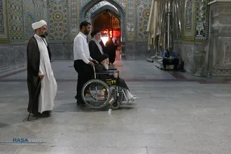 تشرف حضرت آیت الله شبیری زنجانی به حرم حضرت فاطمه معصومه (سلام&zwnj;الله&zwnj;علیها)