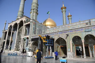 سیاه پوش ضریح و صحن&zwnj;های حرم کریمه اهلبیت (ع) در آستانه محرم