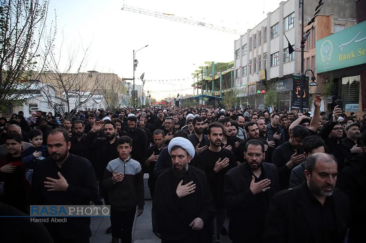 دسته عزاداری روز شهادت حضرت امیر المومنین (علیه&zwnj;السلام) با حضور حضرت آیت الله وحید خراسانی