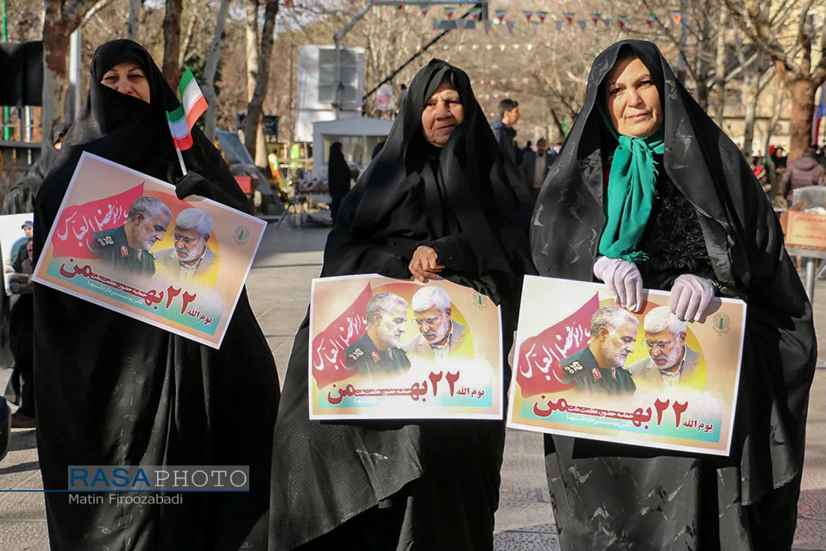 حضور سردار شهید حاج قاسم سلیمانی در راهپیمایی ۲۲ بهمن ۱۳۹۸