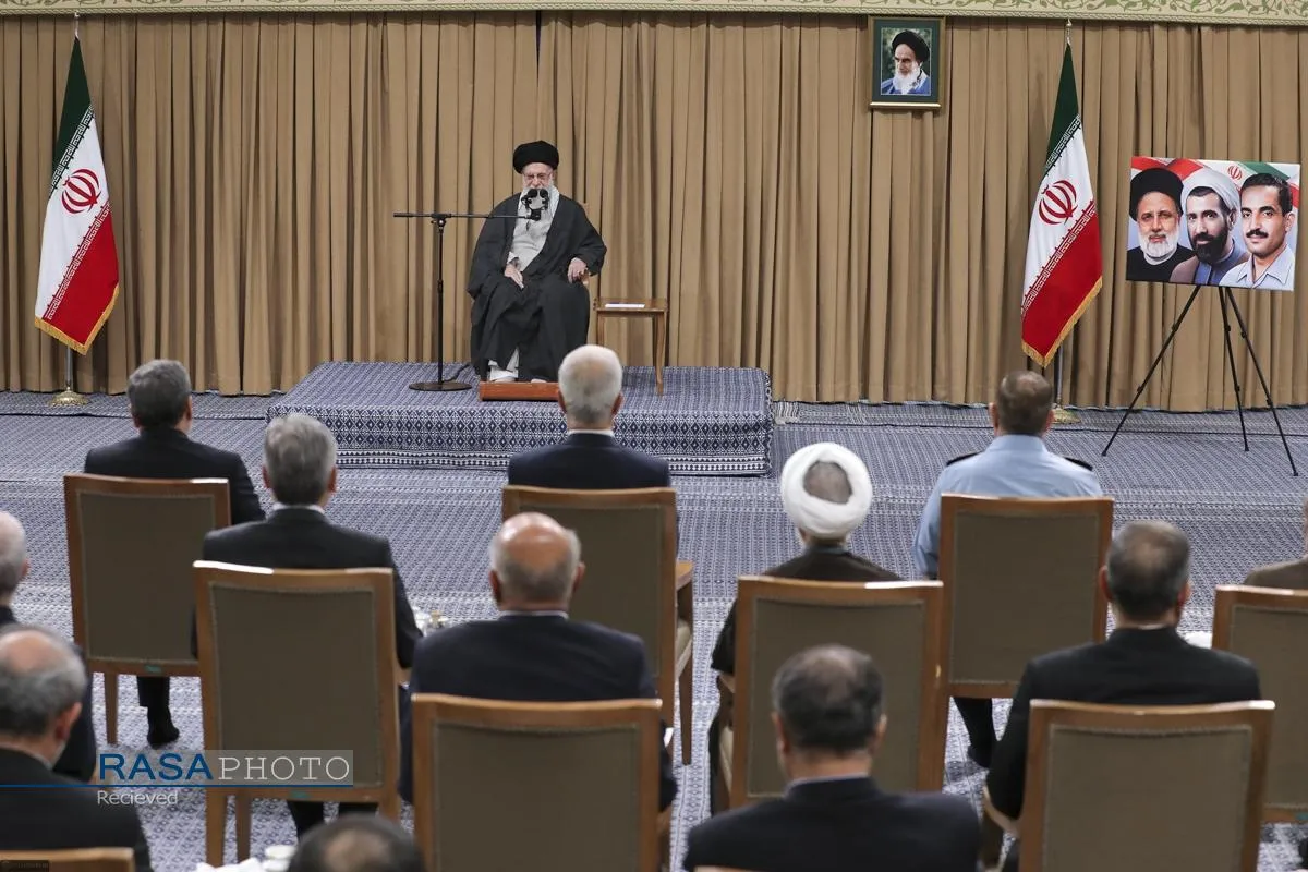 دیدار رئیس&zwnj; جمهور و اعضای هیئت دولت با رهبر معظم انقلاب