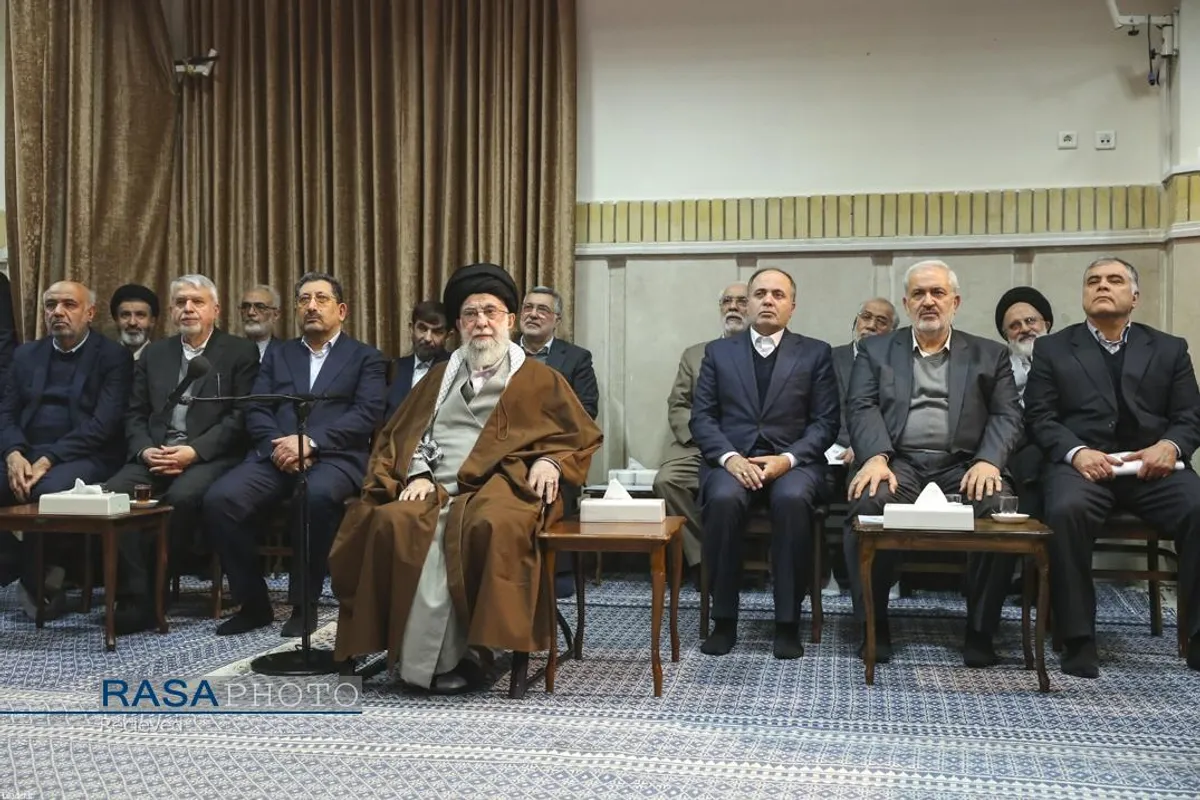 بازدید رهبر انقلاب از نمایشگاه پیشگامان پیشرفت