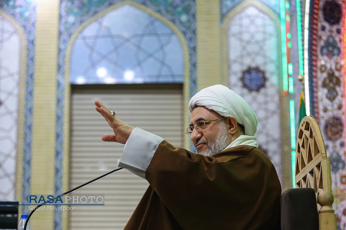 جشن ویژه دهه مبارکه فجر با سخنرانی آیت الله اراکی