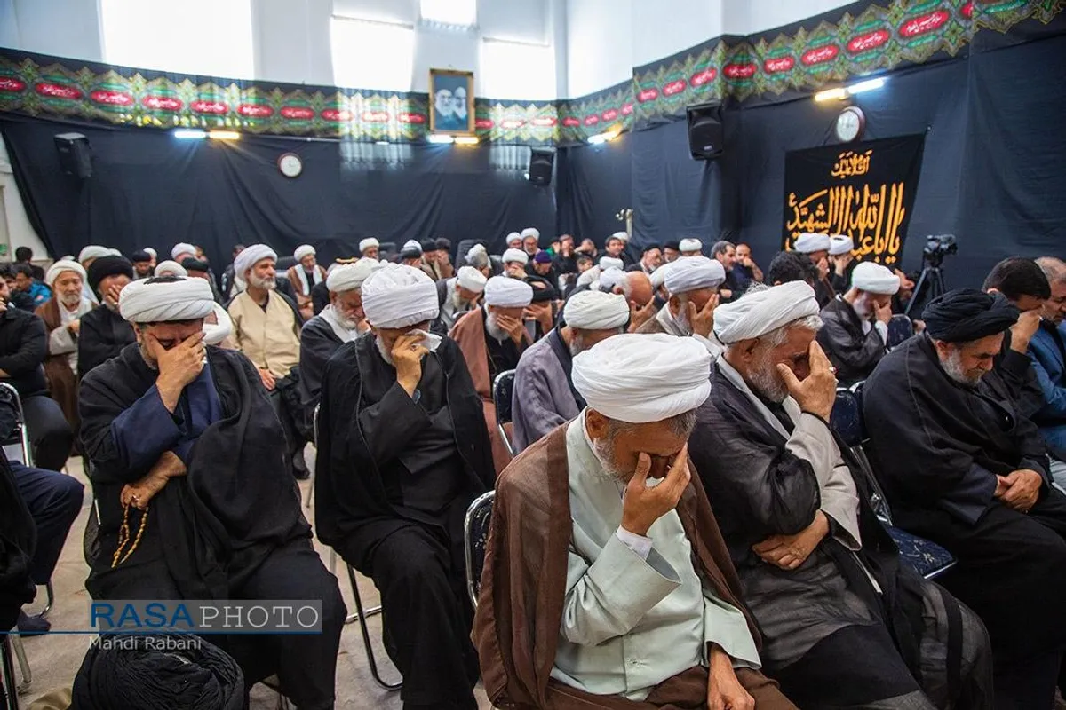 عزاداری روز تاسوعای حسینی (ع) در دفتر حضرت آیت الله نوری همدانی