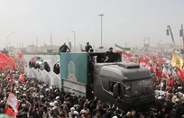 حضور پر شکوه مردم قم در مراسم بدرقه رهبر شهید