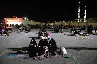 احیا شب قدر پشت در&zwnj;های بسته مسجد مقدس جمکران
