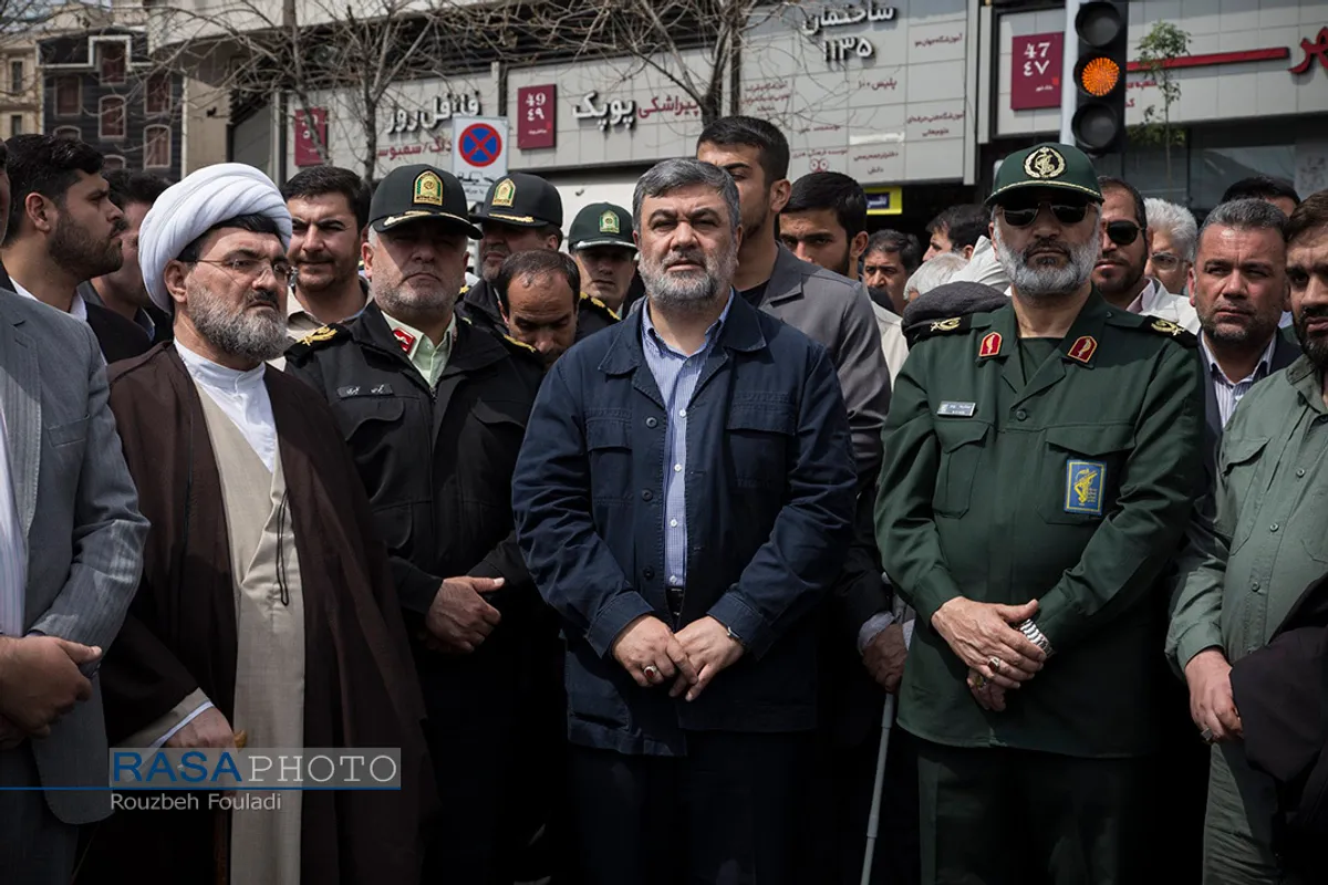 راهپیمایی نمازگزاران تهران در حمایت از سپاه