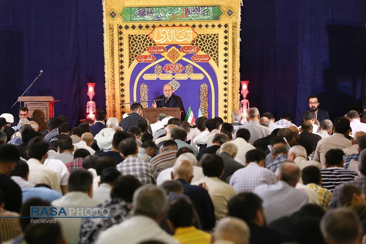 مراسم قرائت دعای عرفه امام حسین (ع) در مسجد جمکران