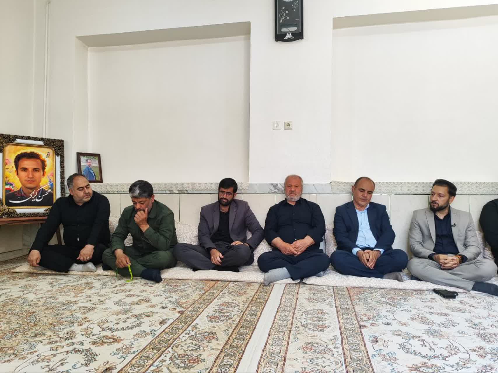 دیدار با خانواده معظم شهید سفیددشتی جنگ رمضان در پویش «سلام شهید» دیدار با خانواده معظم شهید سفیددشتی جنگ رمضان در پویش «سلام شهید»