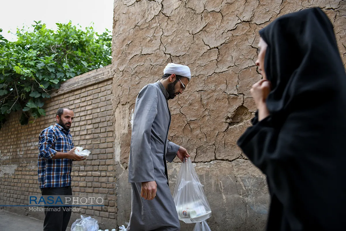 گزارش تصویری | سفره افطاری حضرت صاحب العصر (عج)