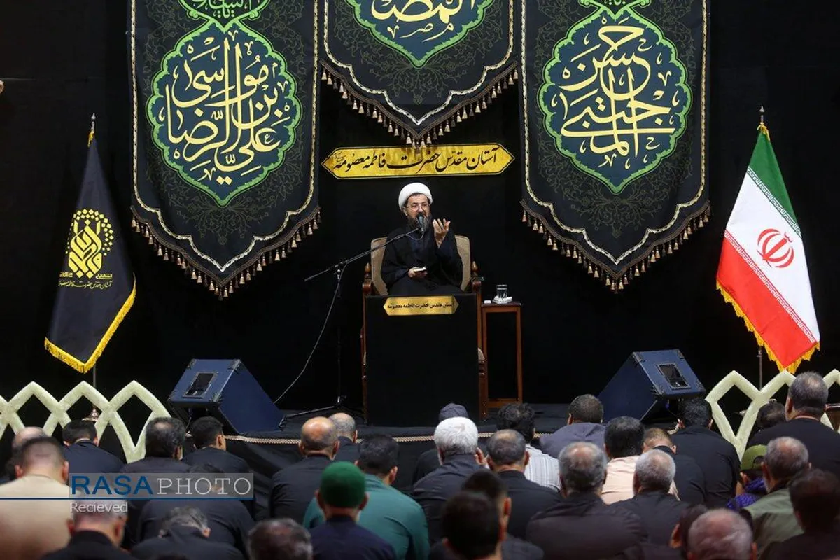 عزاداری شب شهادت امام رئوف (ع) در حرم کریمه اهلبیت (ع)