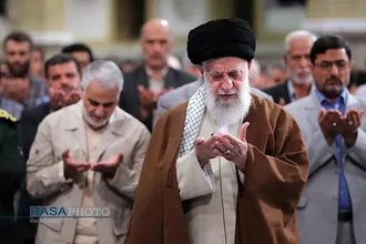 مجموعه&zwnj;ای از عکس&zwnj;های سردار شهید حاج قاسم سلیمانی در کنار رهبر معظم انقلاب