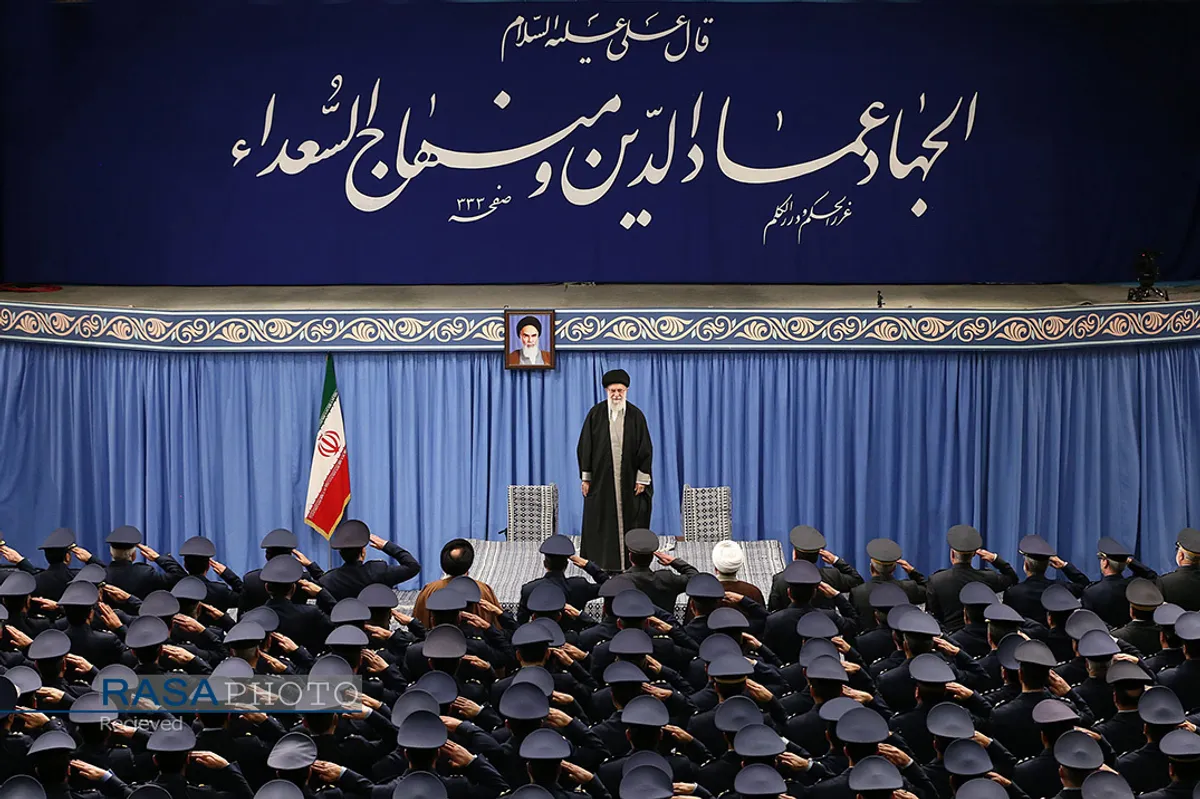 دیدار فرماندهان و کارکنان نیروی هوایی ارتش با حضرت آیت الله خامنه ای فرمانده کل قوا
