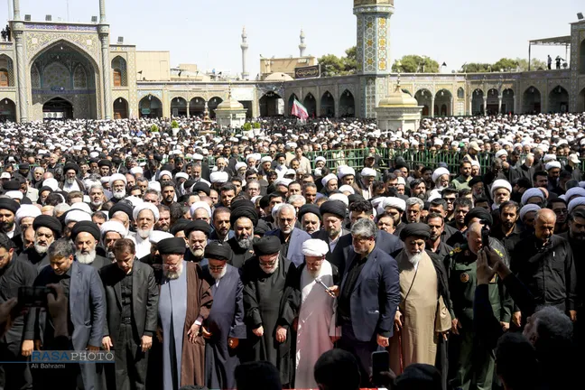 مراسم تشییع و تدفین پیکر آیت‌الله‌ شبیری زنجانی در قم برگزار شد + فیلم و تصاویر