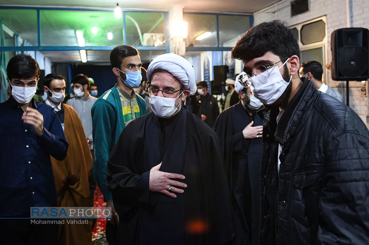 بزرگداشت حضرات آیات یزدی و مصباح یزدی در مدرسه حقانی قم