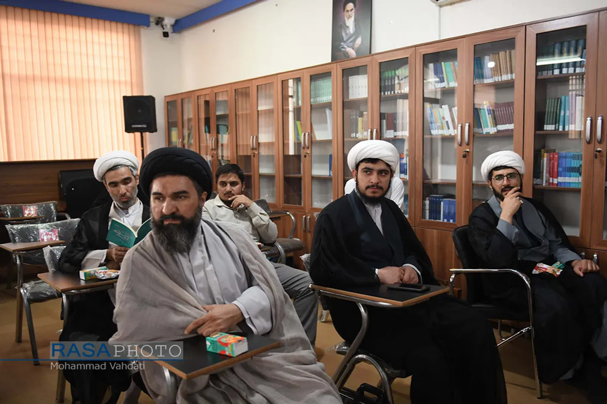 نشست نقد کتاب &laquo;تربیت اسلامی از نگاه رهبر فرزانه&raquo;