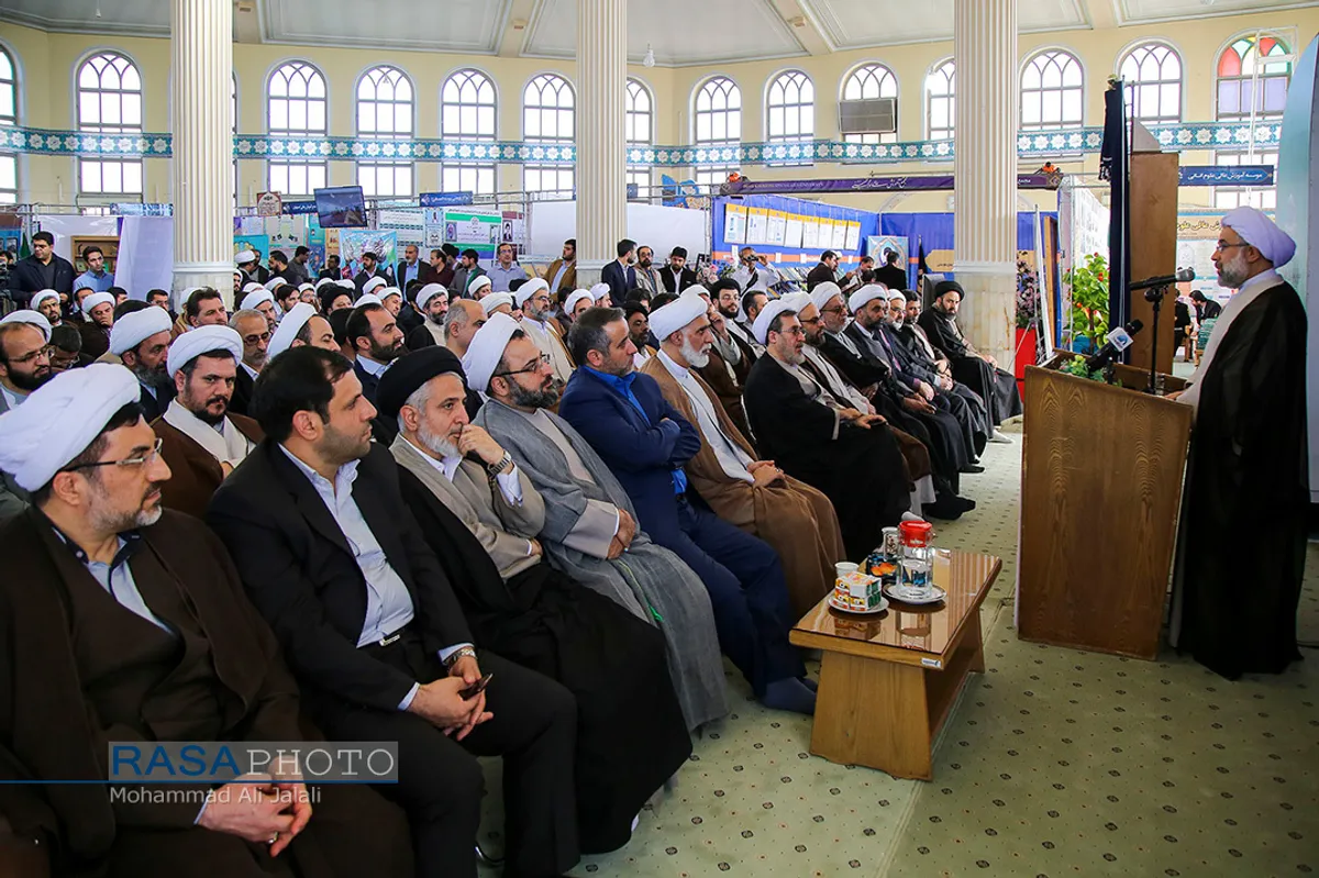 افتتاحیه دومین نمایشگاه دستاوردهای پژوهشی جامعه المصطفی العالمیه&lrm;