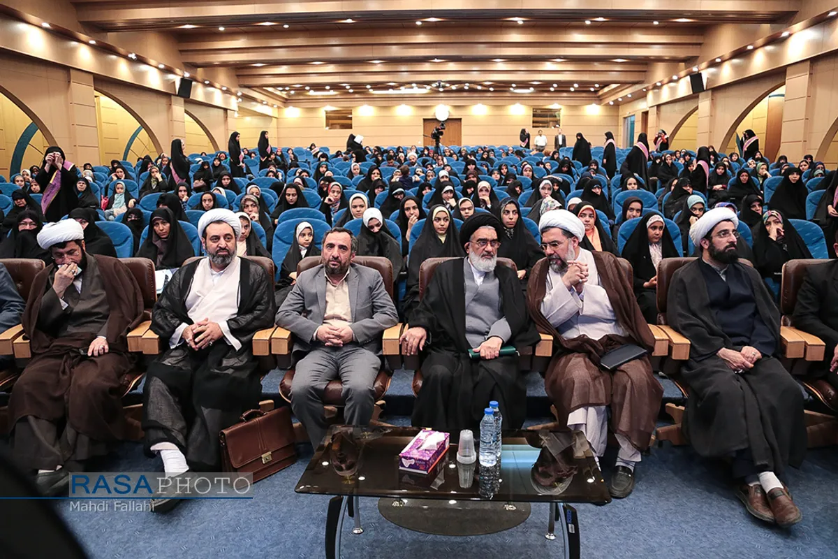 دومین همایش فعالان عفاف و حجاب استان قم&lrm;