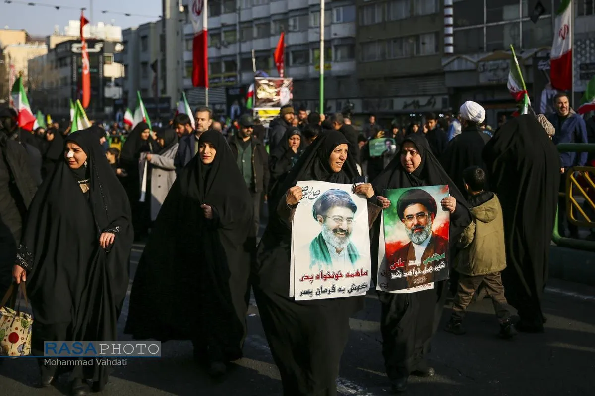 بیعت تاریخی مردم ولایتمدار تهران با سومین رهبر معظم انقلاب اسلامی