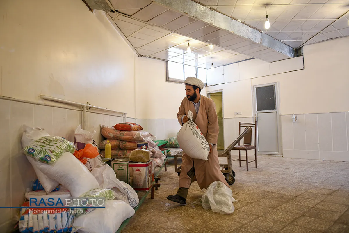 گزارش تصویری | سفره افطاری حضرت صاحب العصر (عج)