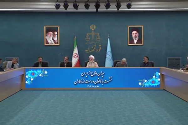 بازدارندگی دادگاه علنی، فراتر از حبس