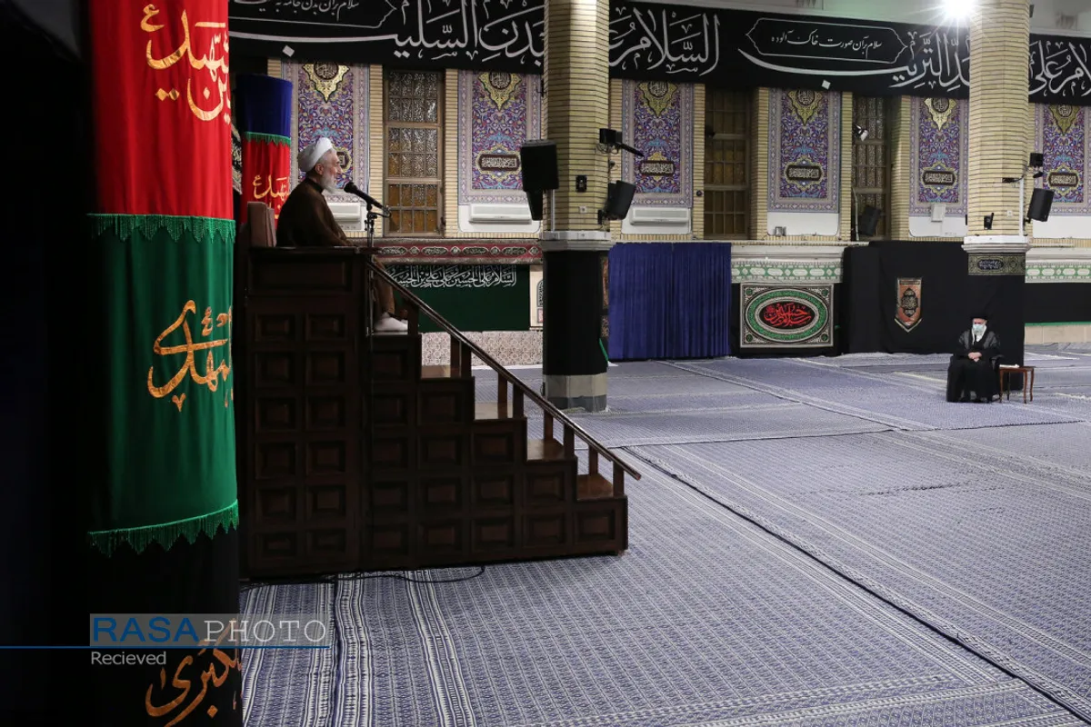 اولین شب مراسم عزاداری حضرت اباعبدالله الحسین (علیه السلام) در حسینیه امام خمینی (ره)