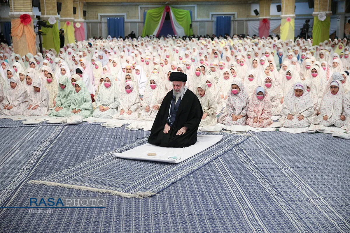 مراسم جشن تکلیف دختران دانش&zwnj;آموز با حضور مقام معظم رهبری