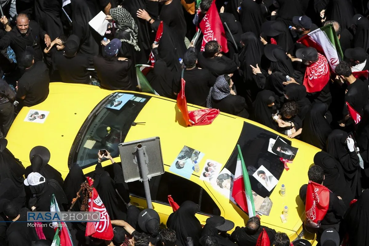 تشییع تاریخی رهبر شهید انقلاب در تهران -۲