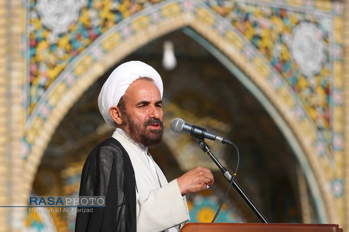 نماز عید سعید فطر در قم به امامت آیت الله سعیدی در حرم مطهر حضرت معصومه (س)