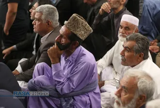 هزاران نفر از مردم شریف استان&zwnj;های &laquo;سیستان و بلوچستان&raquo; و &laquo;خراسان جنوبی&raquo; با حضور در حسینیه امام خمینی با رهبر انقلاب اسلامی دیدار کردند.