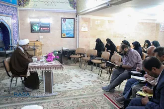 نشست خبری مدیر حوزه علمیه خواهران استان اصفهان&lrm;