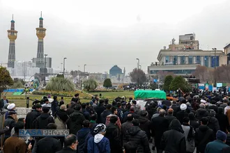 تشییع پیکر آیت&zwnj;الله امامی کاشانی در حرم مطهر رضوی