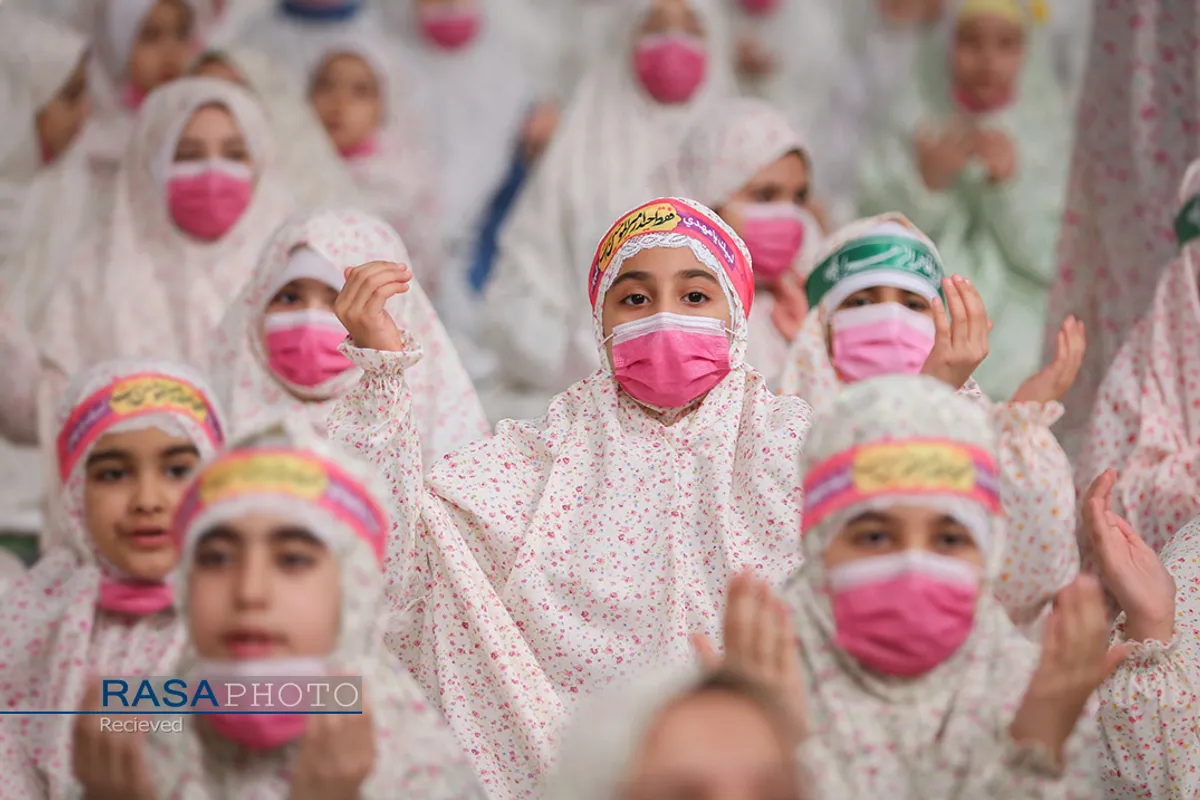 مراسم جشن تکلیف دختران دانش&zwnj;آموز با حضور مقام معظم رهبری