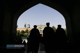 تجمع اعتراض&zwnj;آمیز حوزویان به هتک حرمت قرآن و اسلام