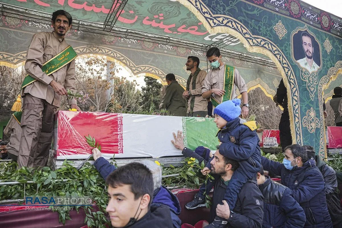 تشییع بیش از ۱۰۰ شهید حافظ امنیت در تهران