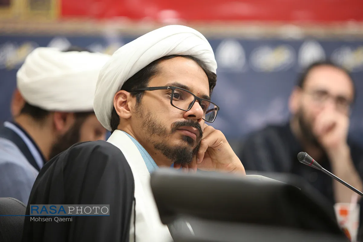 نشست هم اندیشی طلاب فعال در فضای مجازی