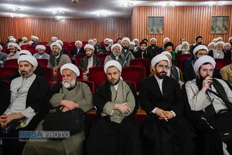 نشست تشکل اساتید سطوح عالی و خارج حوزه علمیه با موضوع "طوفان الاقصی و تحولات جهانی"